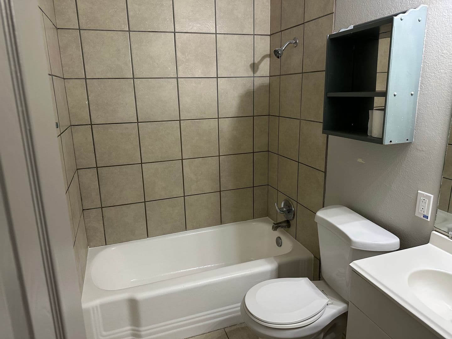 Las Cruces Apartment: 1305 Plain St