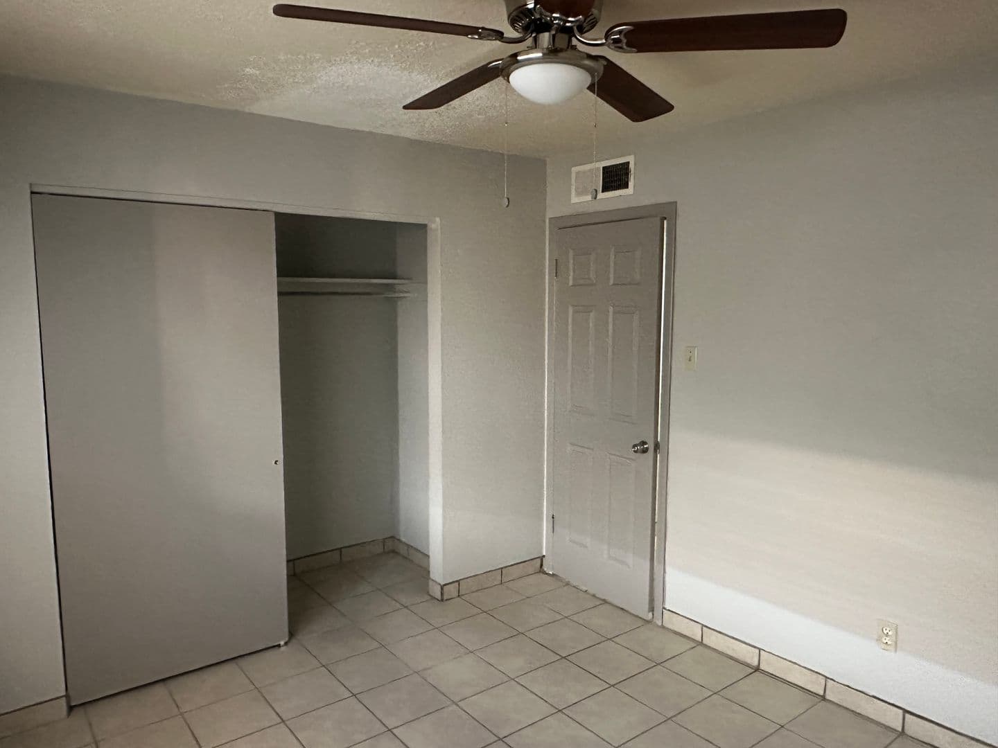 Las Cruces Apartment: 1305 Plain St