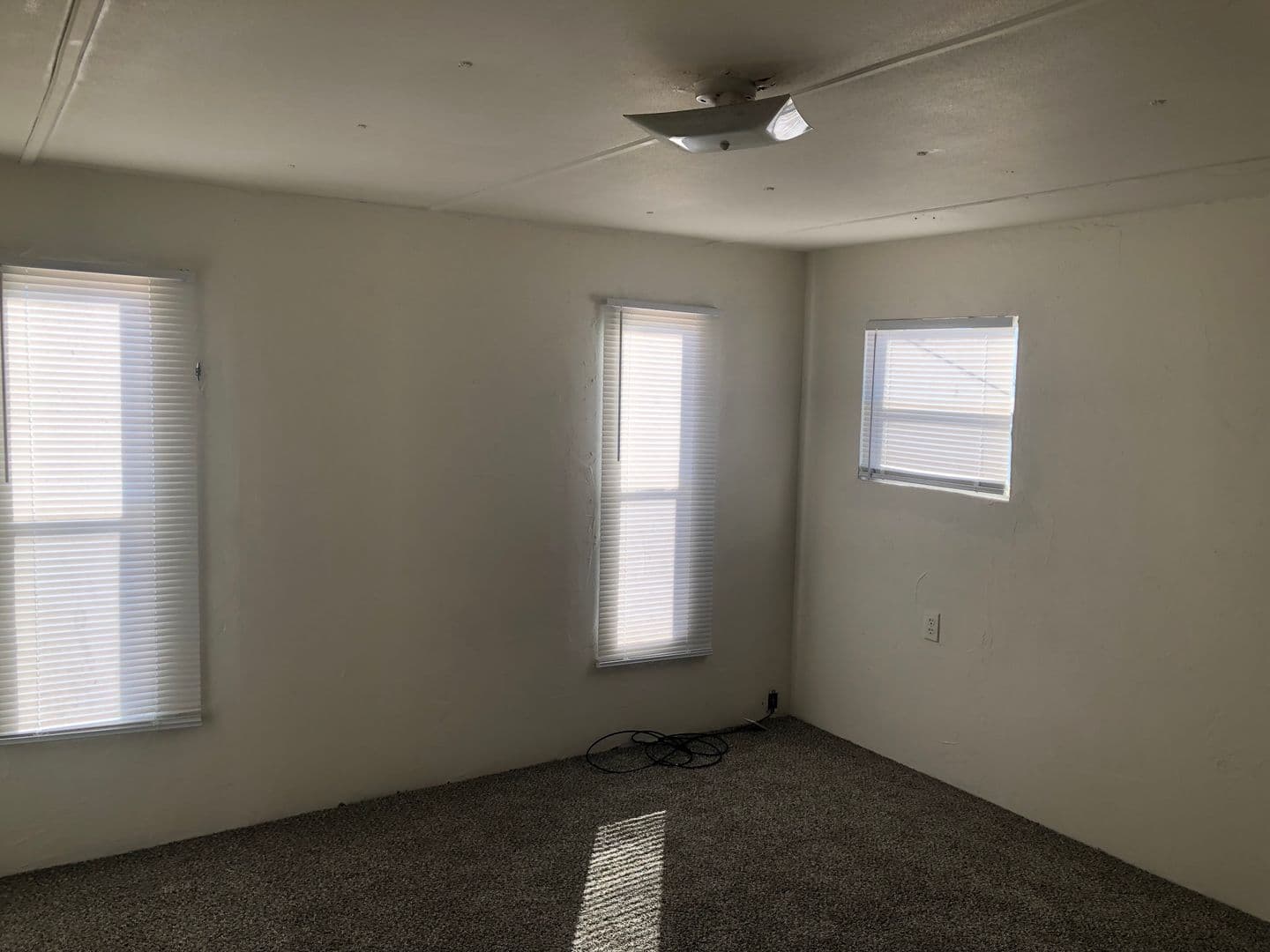Las Cruces Apartment: 5215 Central Ave