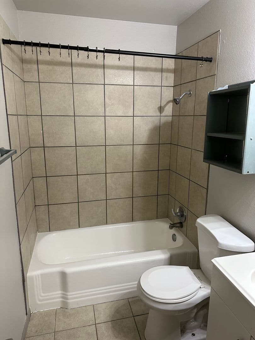 Las Cruces Apartment: 1305 Plain St
