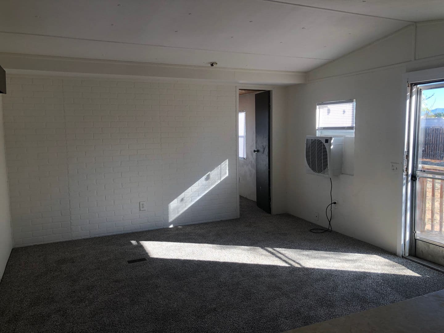 Las Cruces Apartment: 5215 Central Ave