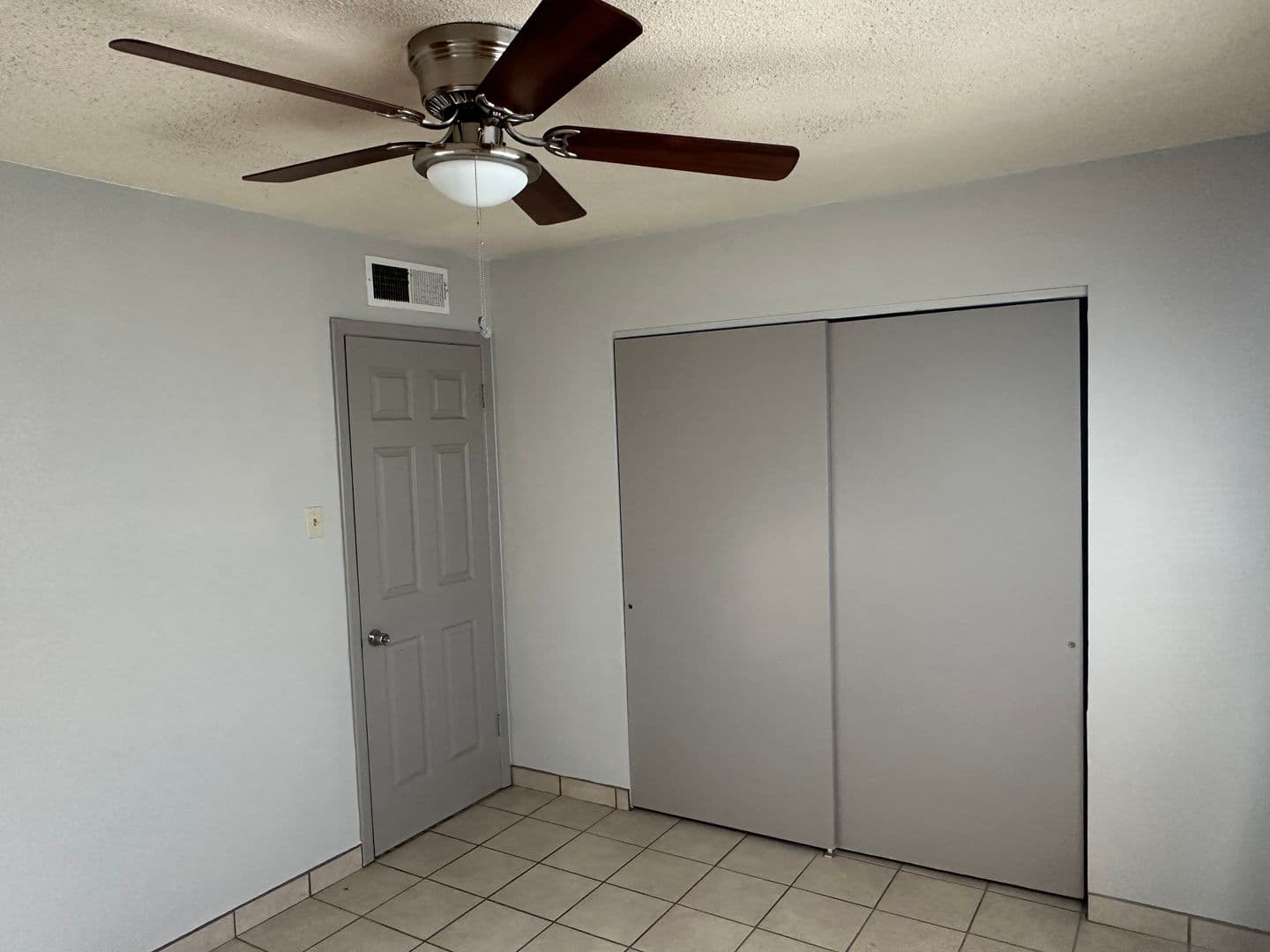 Las Cruces Apartment: 1305 Plain St