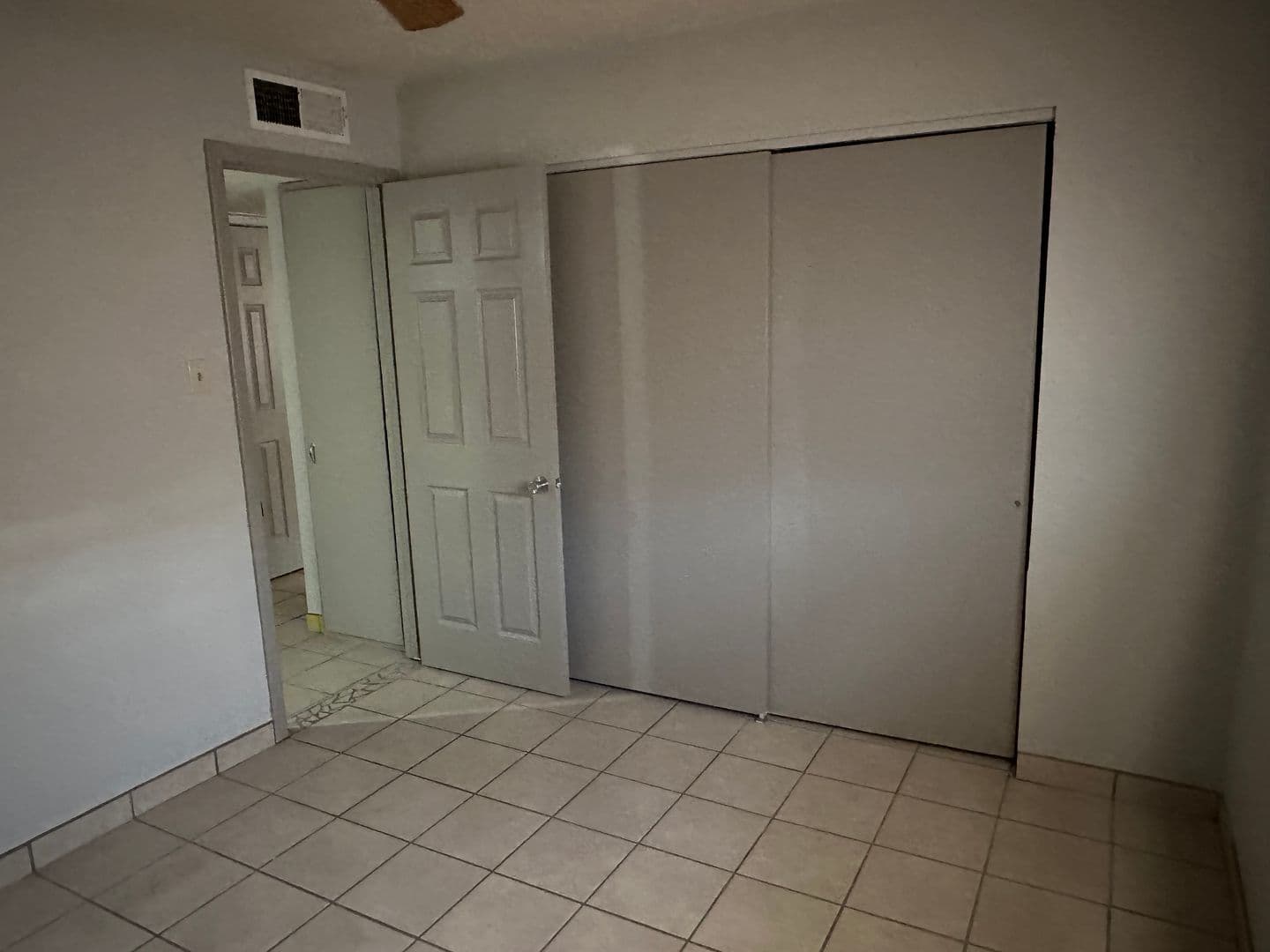 Las Cruces Apartment: 1305 Plain St