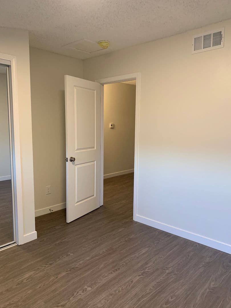 Inglewood Apartment: 516 S. Flower Street