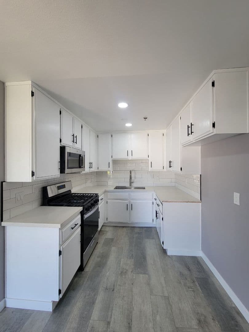 Los Angeles Apartment: 4311-4313 Toland Way