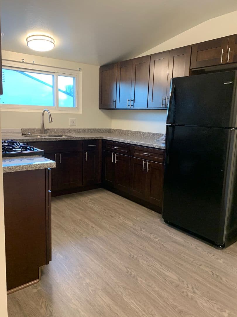 Inglewood Apartment: 516 S. Flower Street