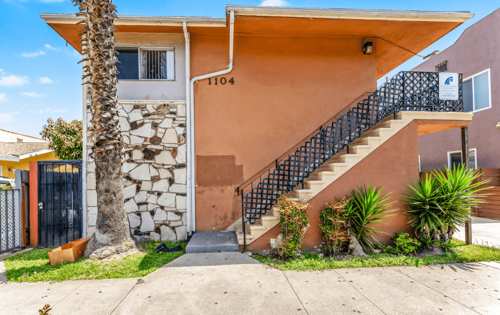 Long Beach Apartment: 1104 Cherry Ave