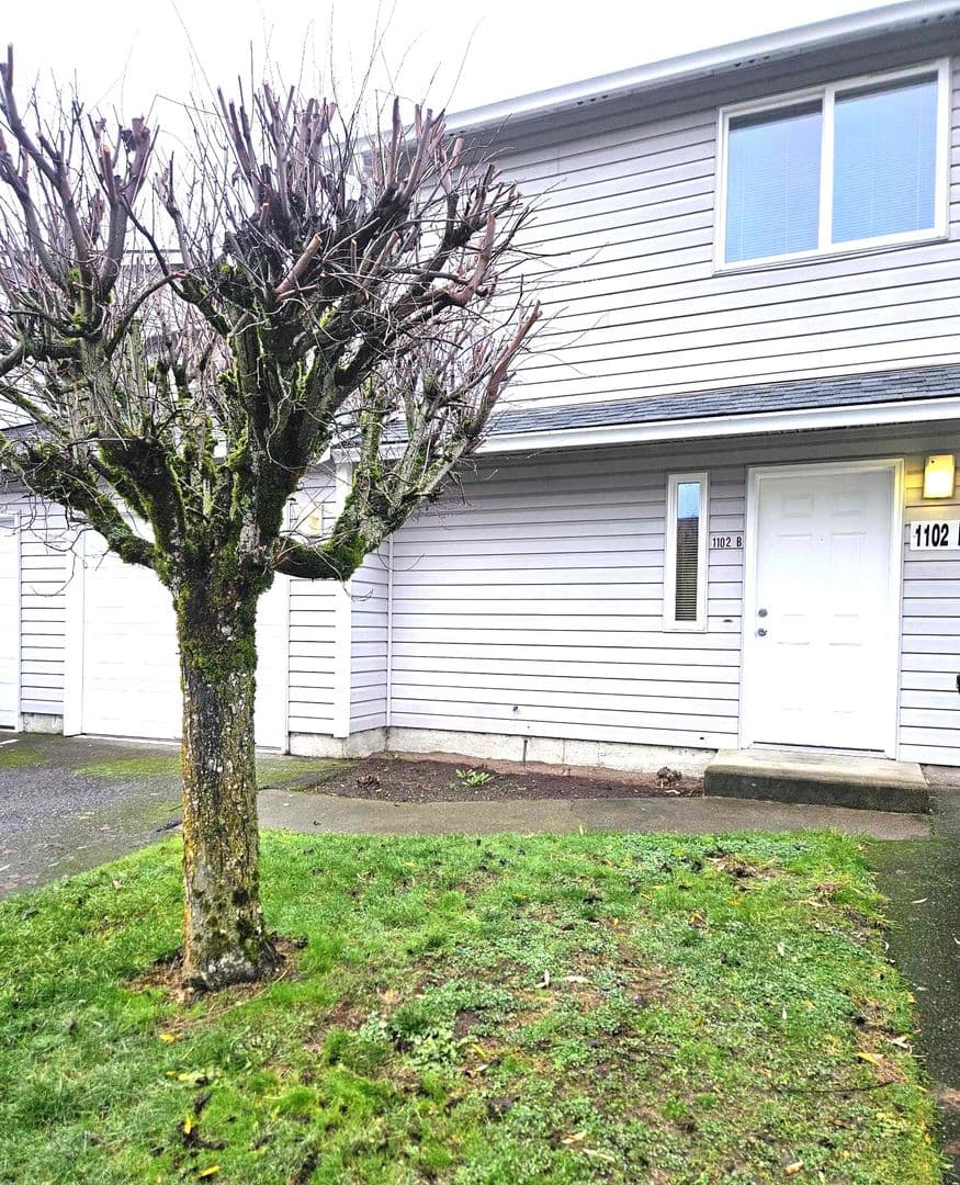 Auburn Apartment: 1110 18th St NE