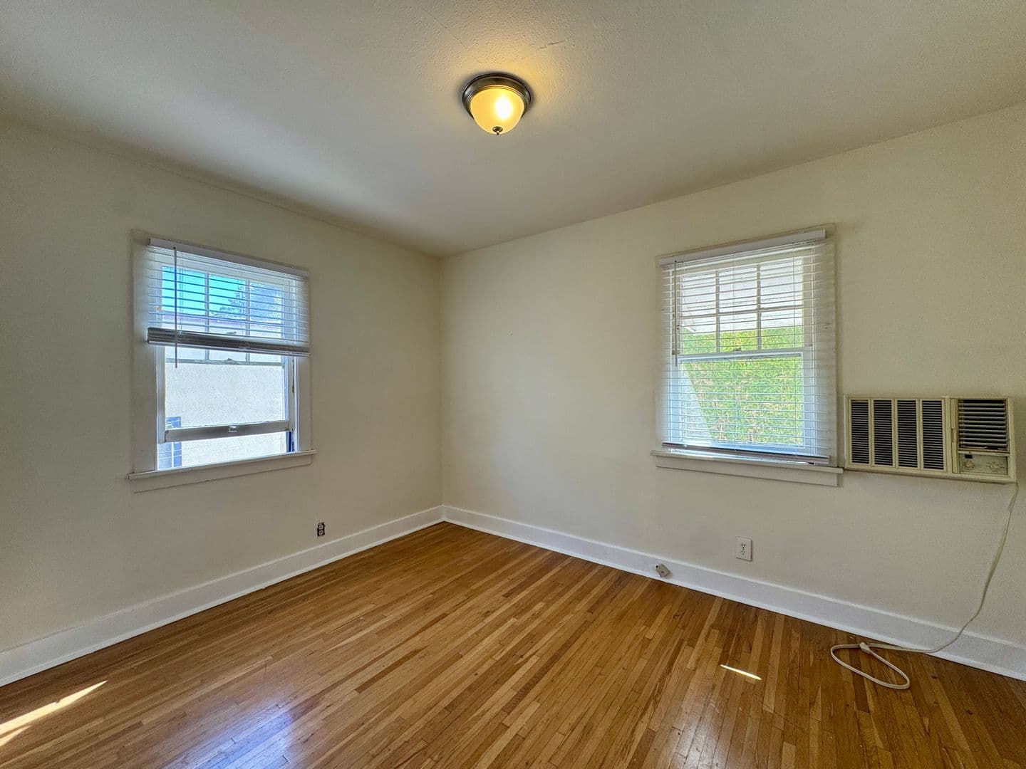 South Pasadena Apartment: 1712-1714 Gillette Crescent Dr.