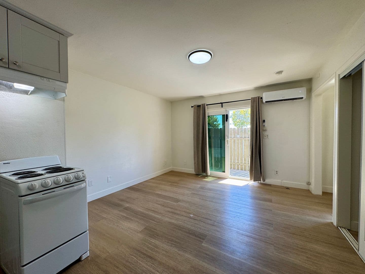Rancho Cucamonga Apartment: 8863 San Bernardino Rd