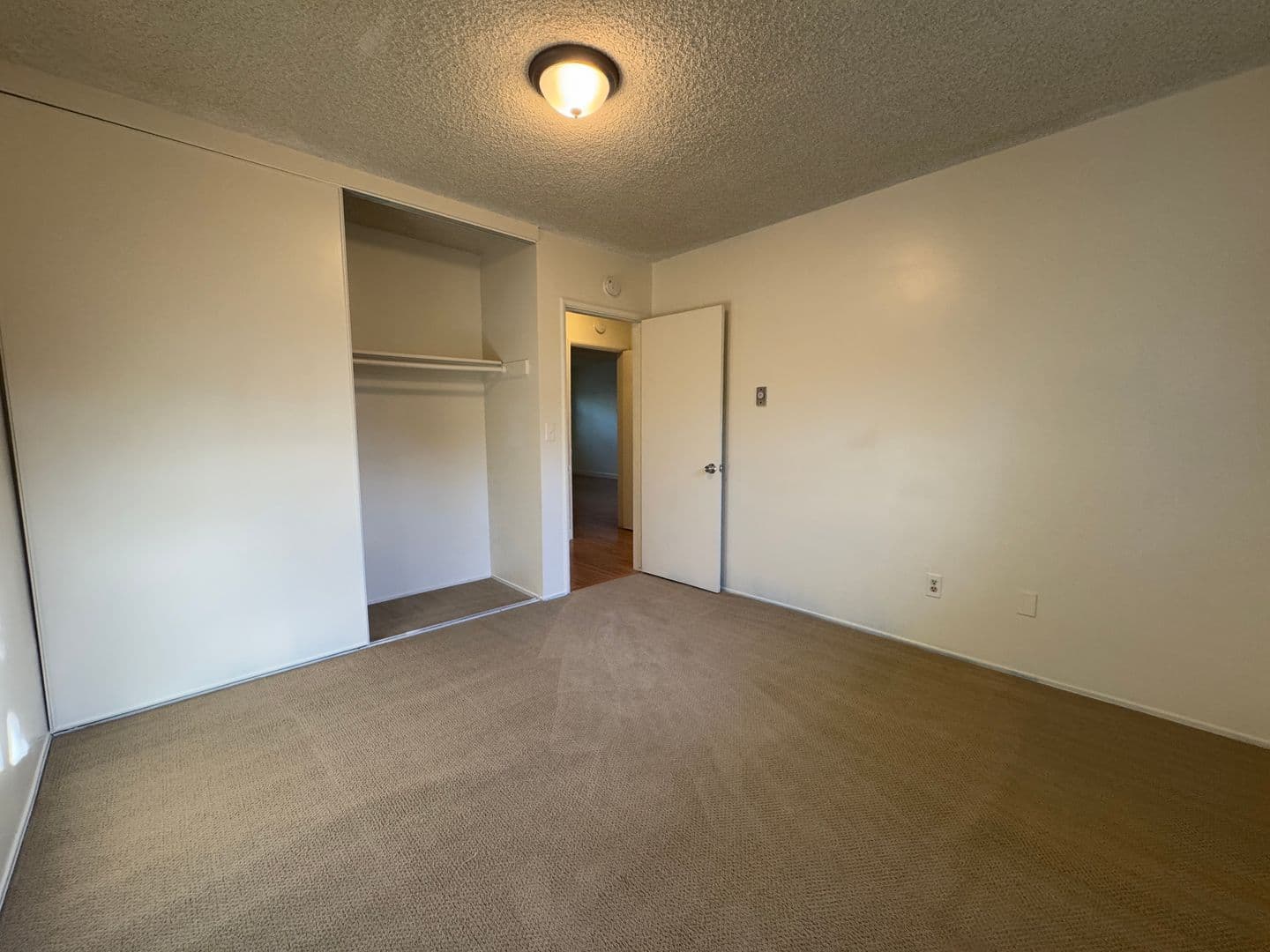 Sierra Madre Apartment: 157 Esperanza Ave.