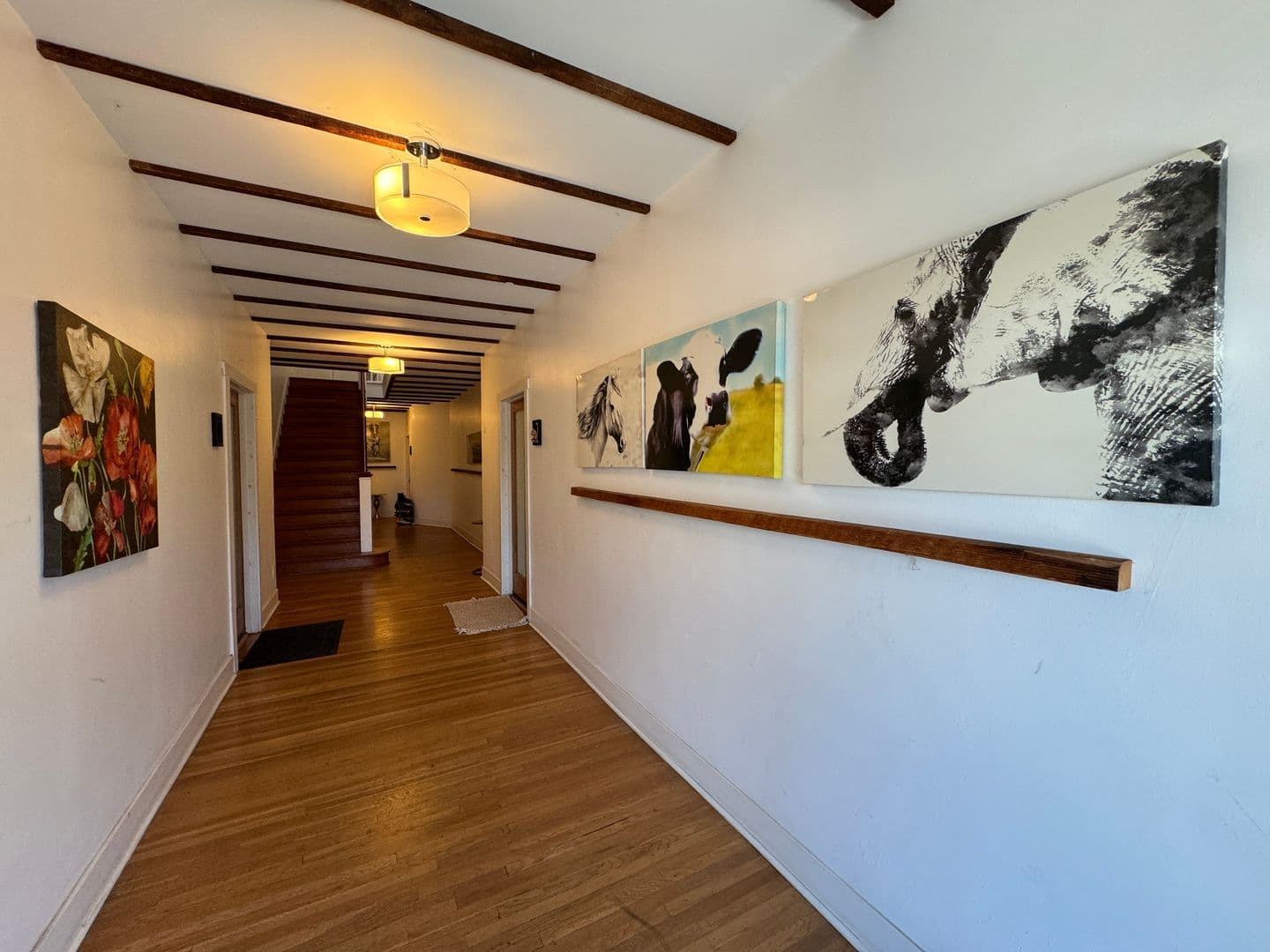 Los Angeles Apartment: 1216 N Kenmore Ave