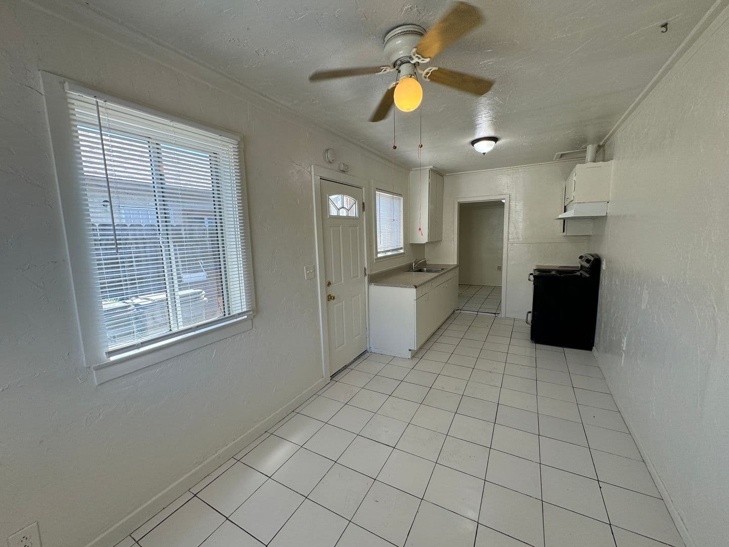 Baldwin Park Apartment: 14503 Chevalier Ave/3834-3840 Downing Ave