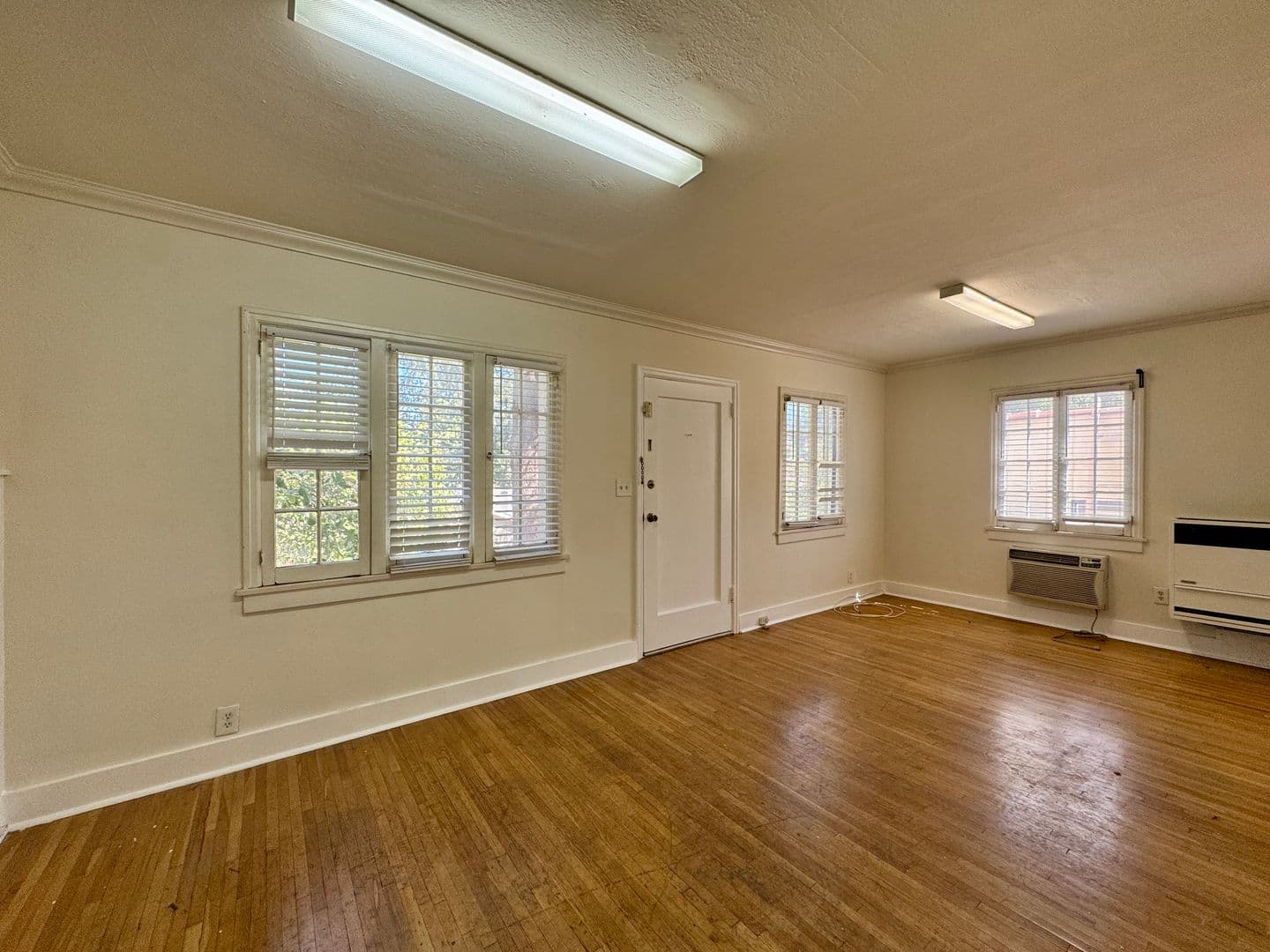 South Pasadena Apartment: 1712-1714 Gillette Crescent Dr.