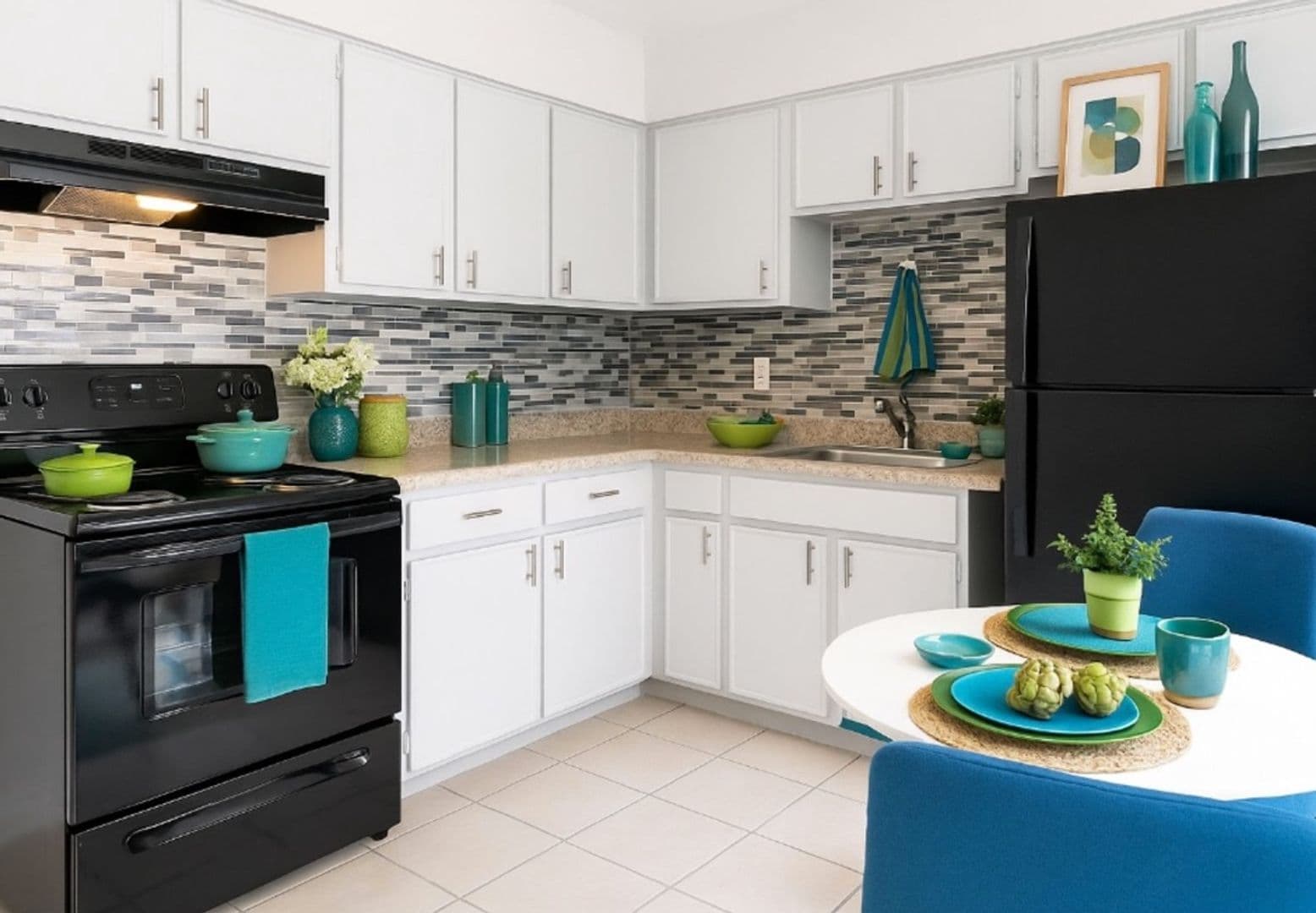 Morrow Apartment: 6252 N Lee St