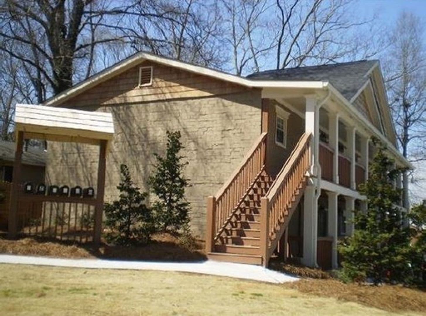 Marietta Apartment: 386 Lemon St