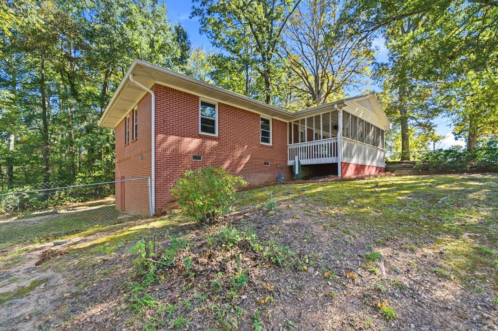 Dallas House: 135 McBee Street