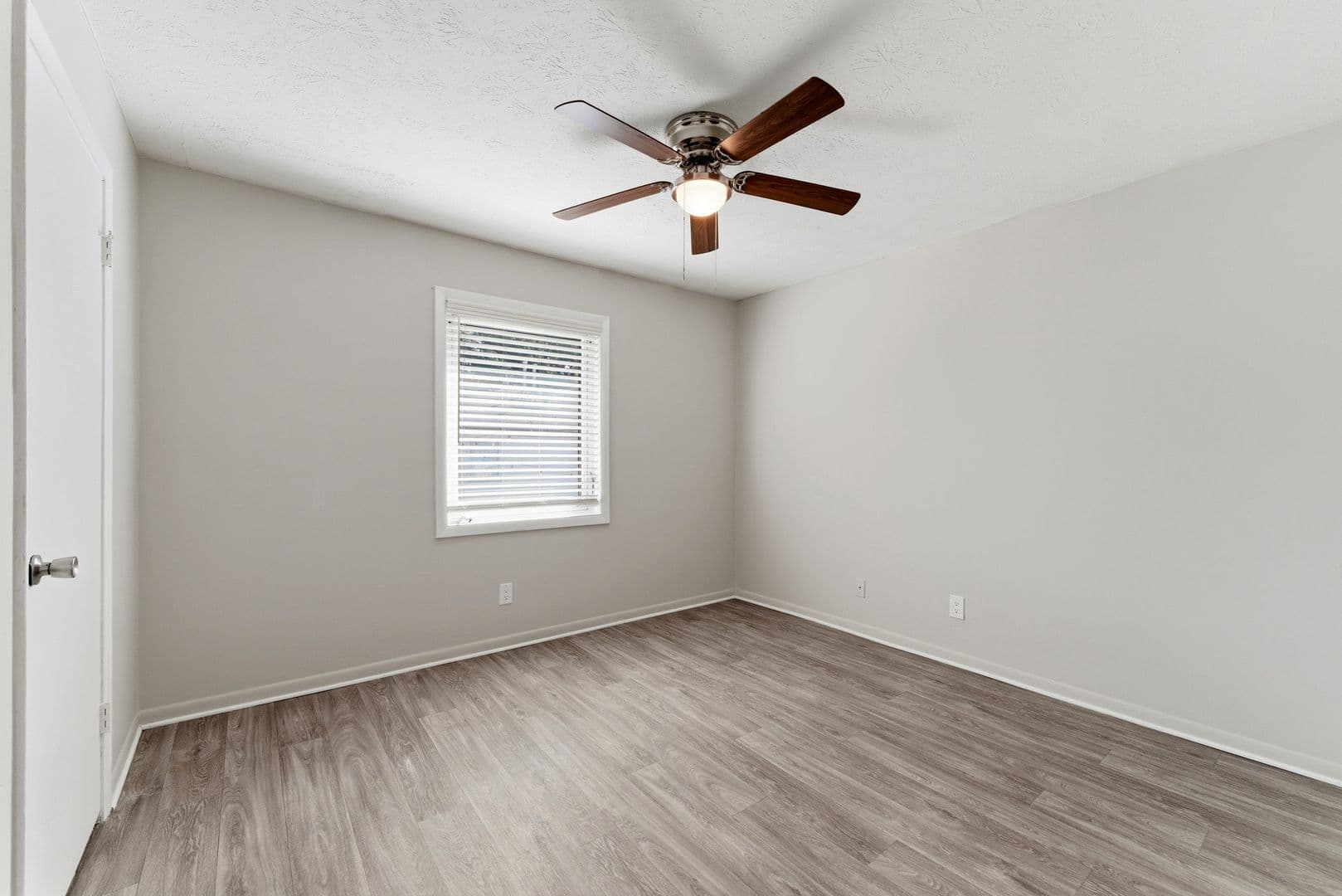 Hapeville Apartment: 558 College Street