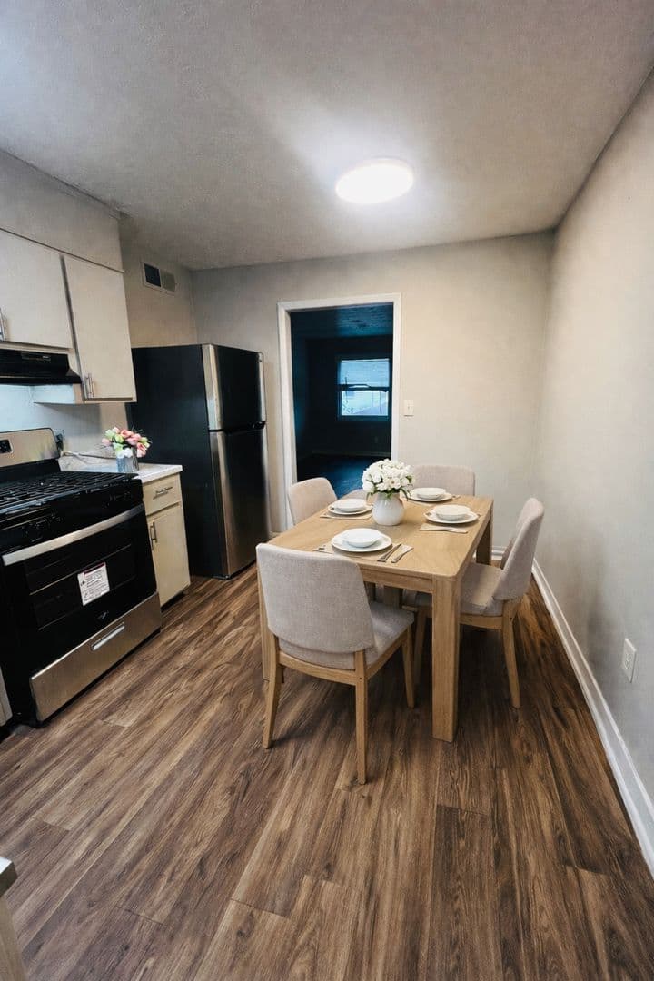 Hapeville Apartment: 558 College Street
