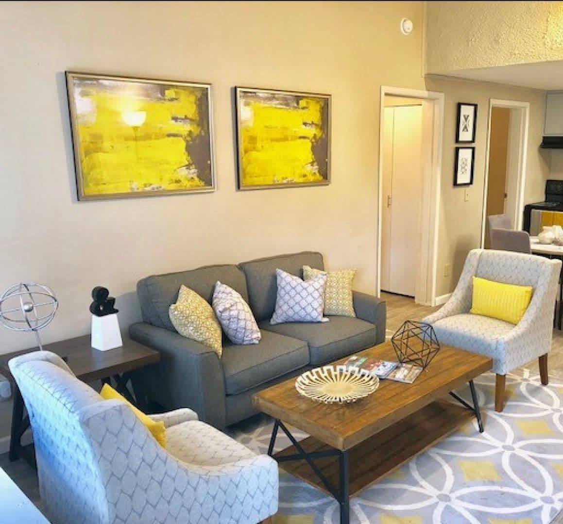 Buford Apartment: 100 Hartford Run NE