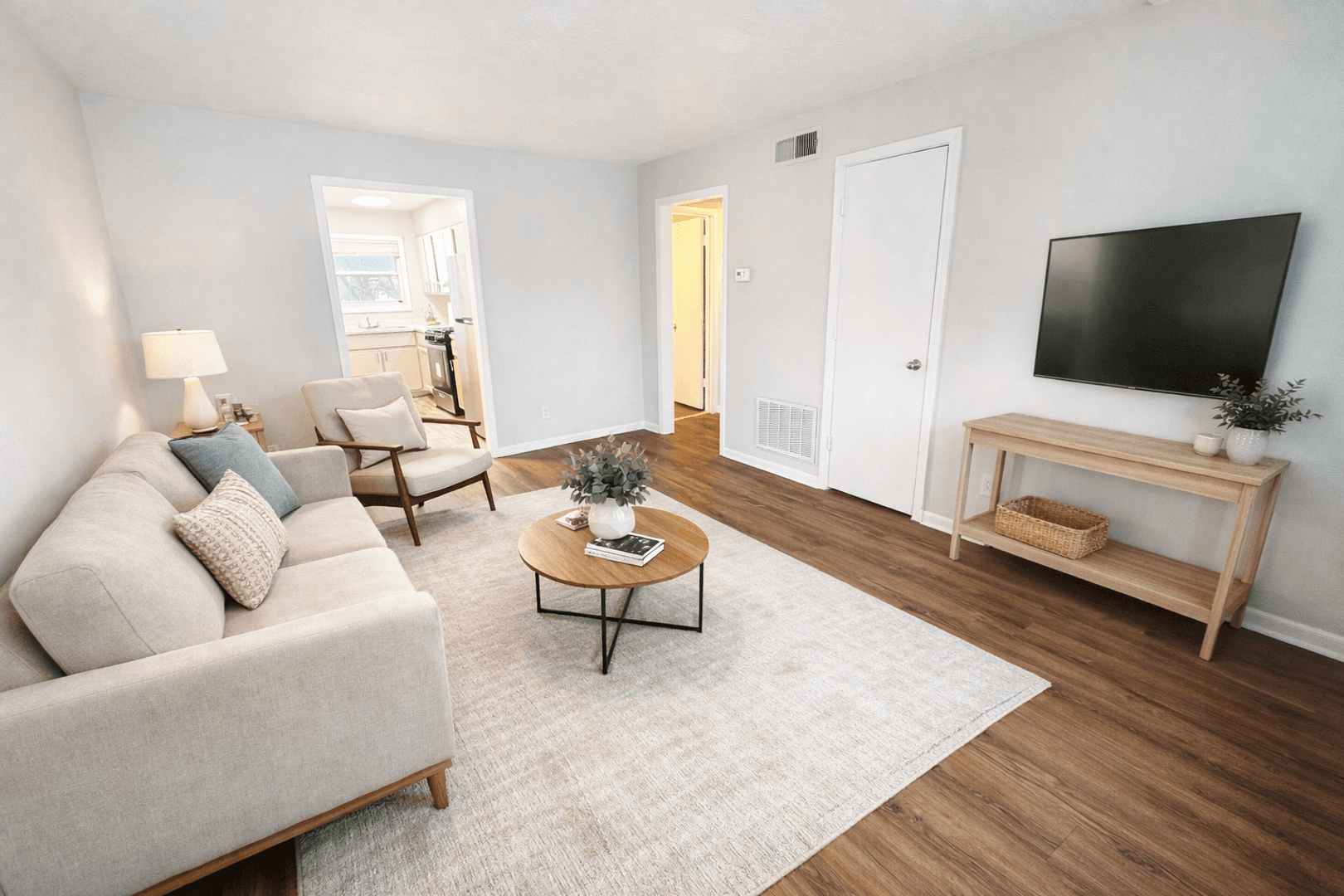 Lilburn Apartment: 5175 Lawrenceville Highway