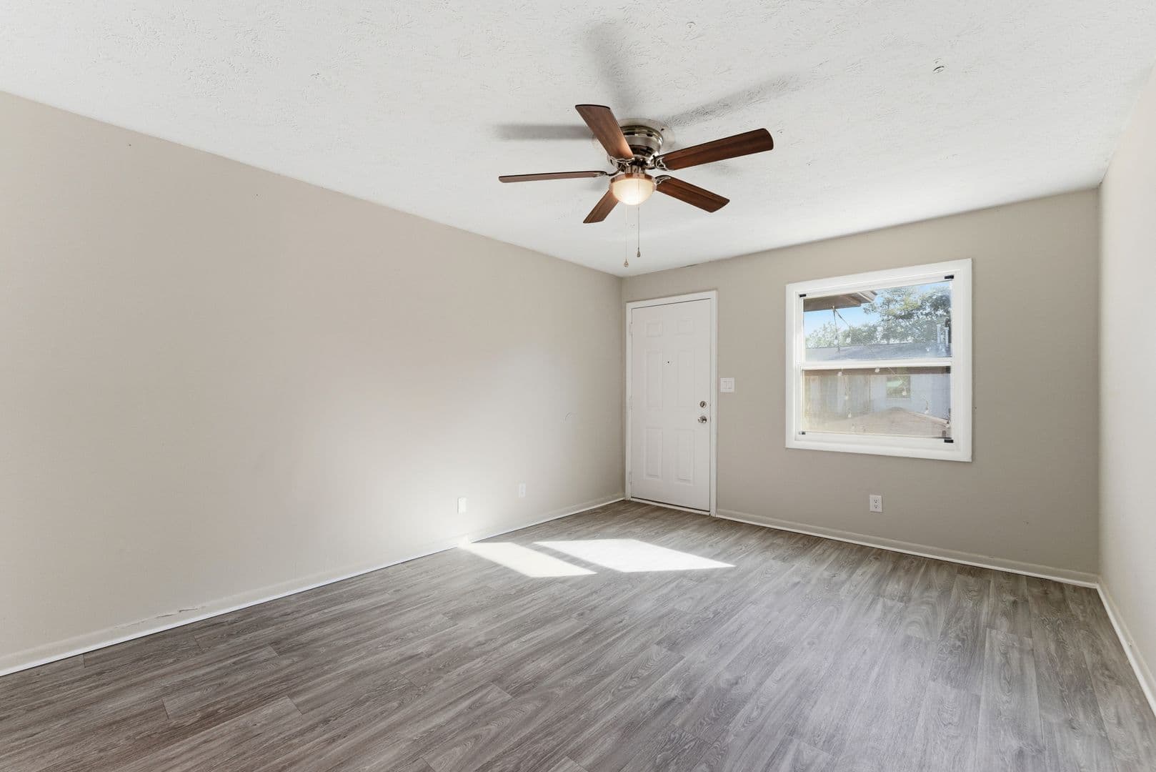 Hapeville Apartment: 558 College Street