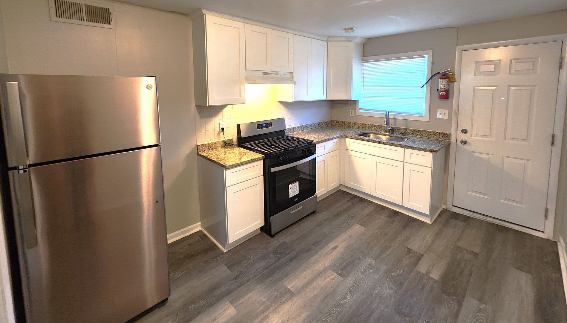 Hapeville Apartment: 558 College Street