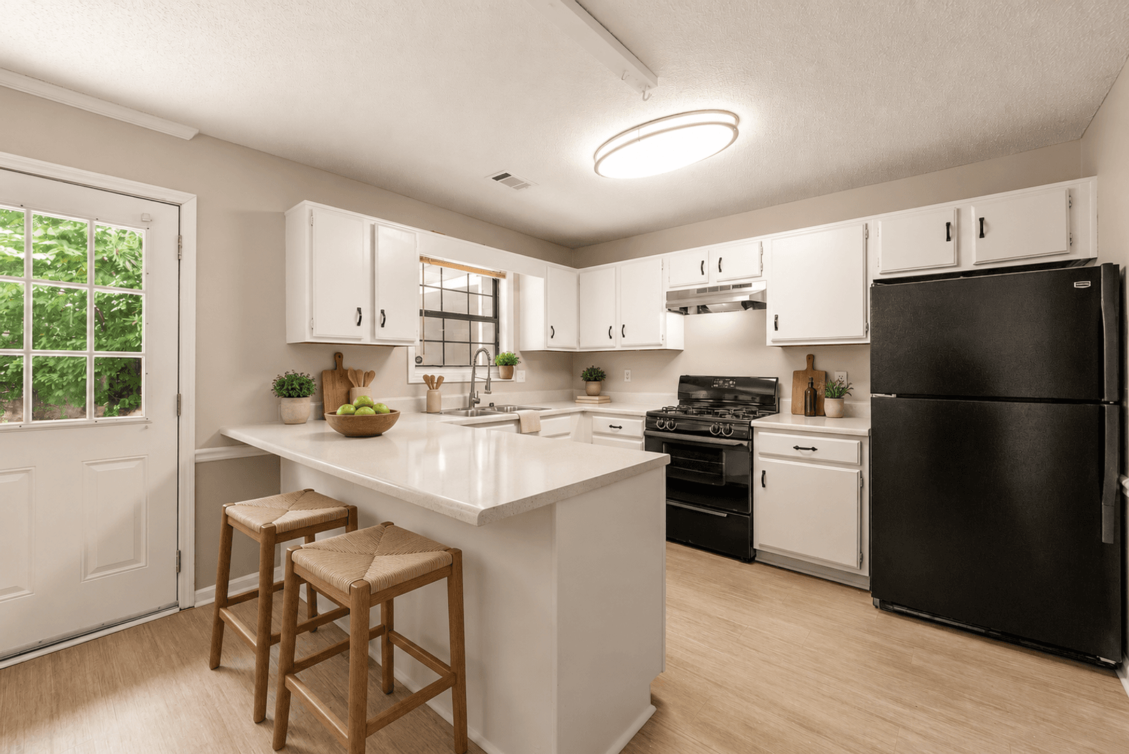 Kennesaw House: 3040 Sand Wedge Circle NW