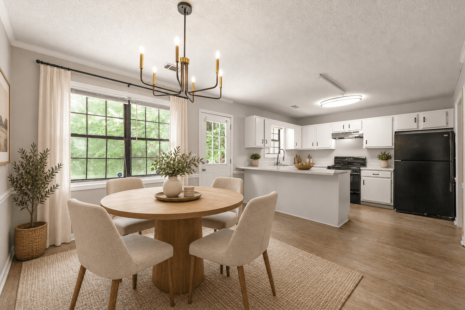 Kennesaw House: 3040 Sand Wedge Circle NW