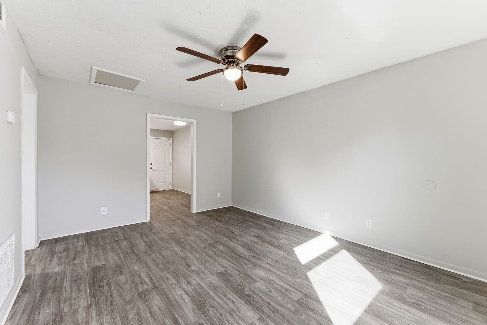 Hapeville Apartment: 558 College Street