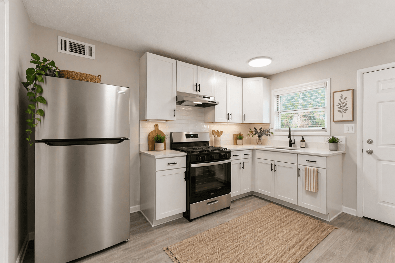 Hapeville Apartment: 558 College Street