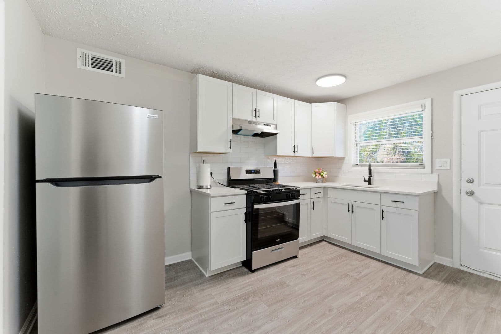 Hapeville Apartment: 558 College Street
