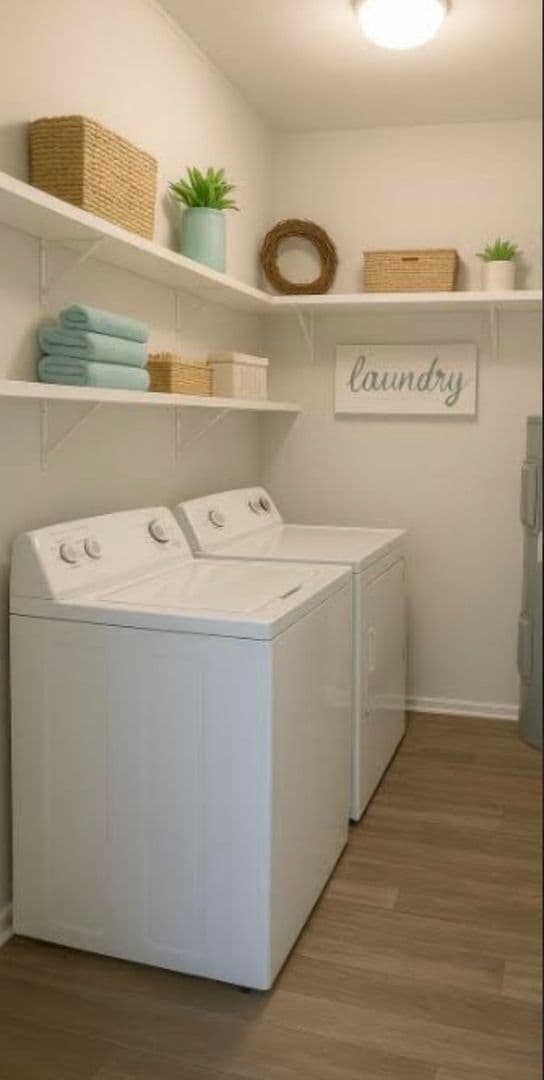 Buford Apartment: 100 Hartford Run NE