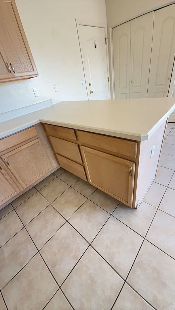 ORO VALLEY House: 10110 N BIGHORN BUTTE DR.