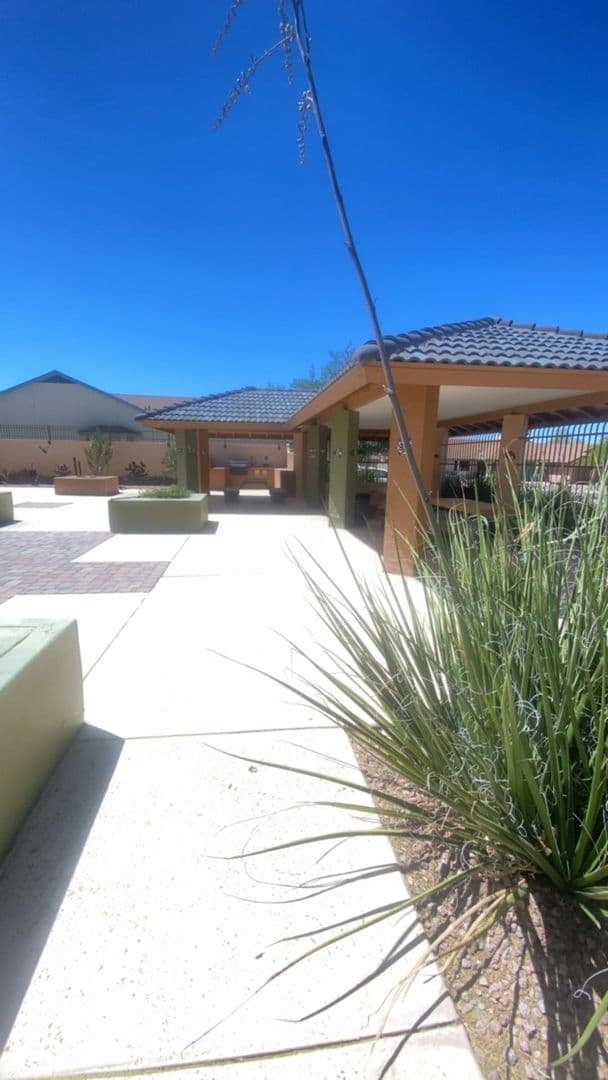 TUCSON House: 3884 S. WAYSIDE LN