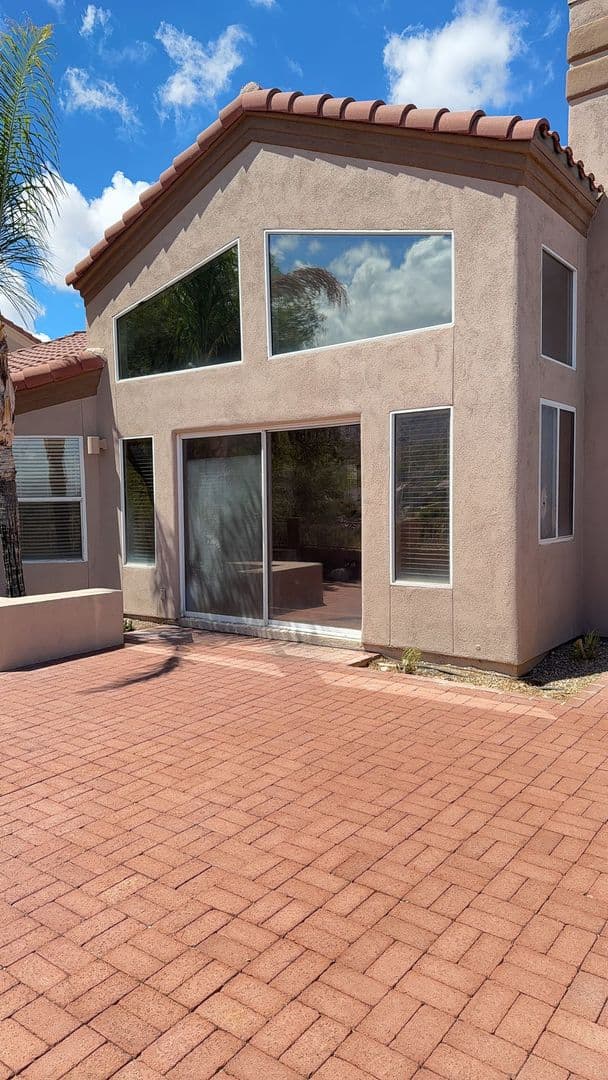 ORO VALLEY House: 10110 N BIGHORN BUTTE DR.