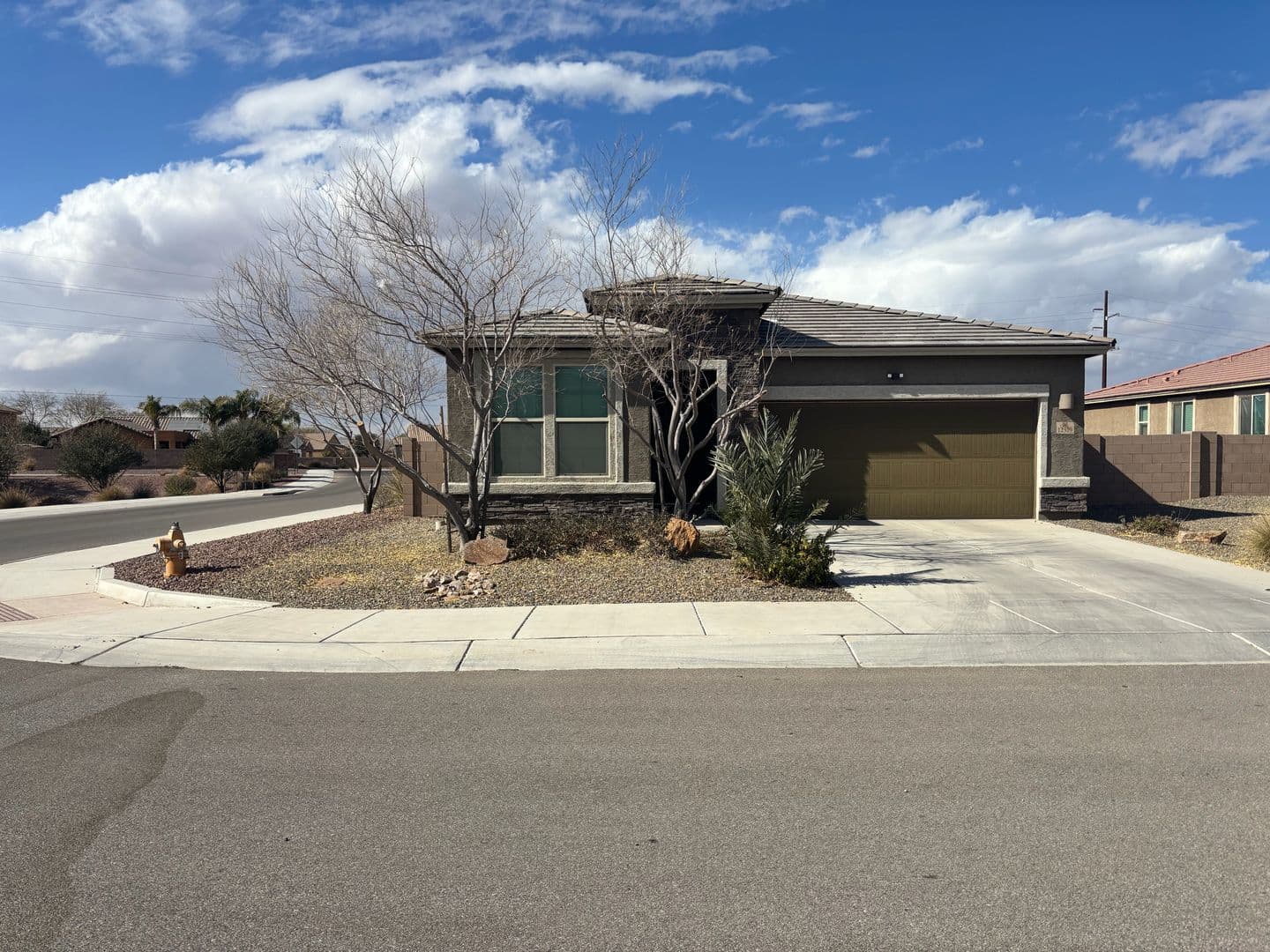 Marana House: 12329 N Larisa Dr