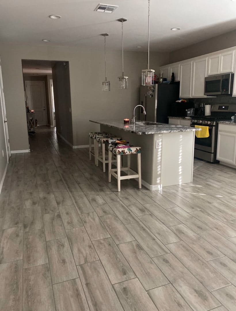 Marana House: 12329 N Larisa Dr
