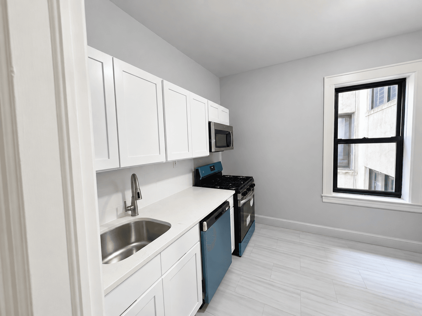 Bloomfield Apartment: 48 Hill Street