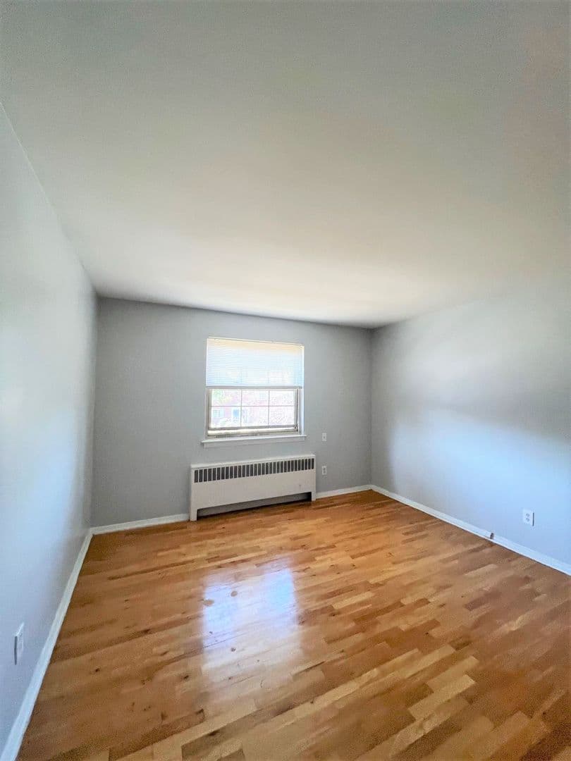 New Providence Apartment: 48 Southgate Road
