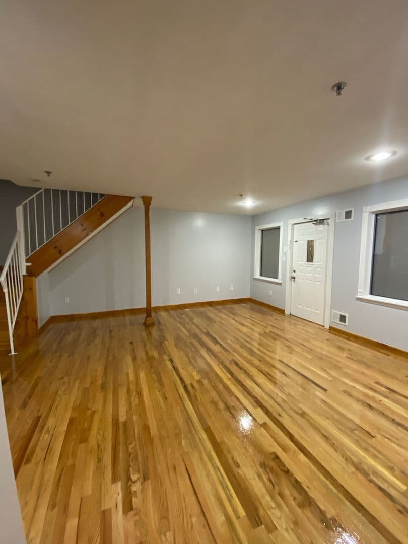 Union City Apartment: 812 New York Avenue
