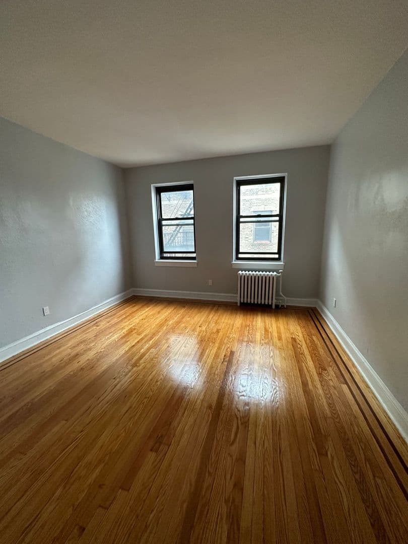 Palisades Park Apartment: 1 West Palisades Blvd