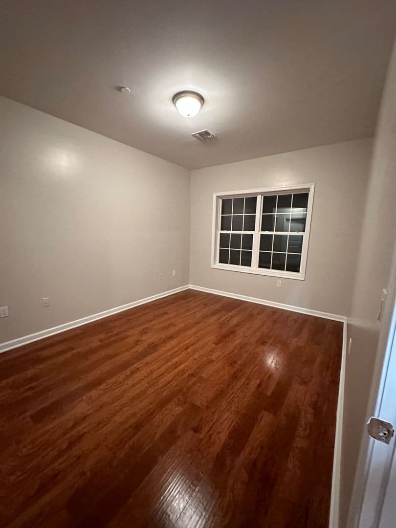 West New York Apartment: 5609 Jefferson Street
