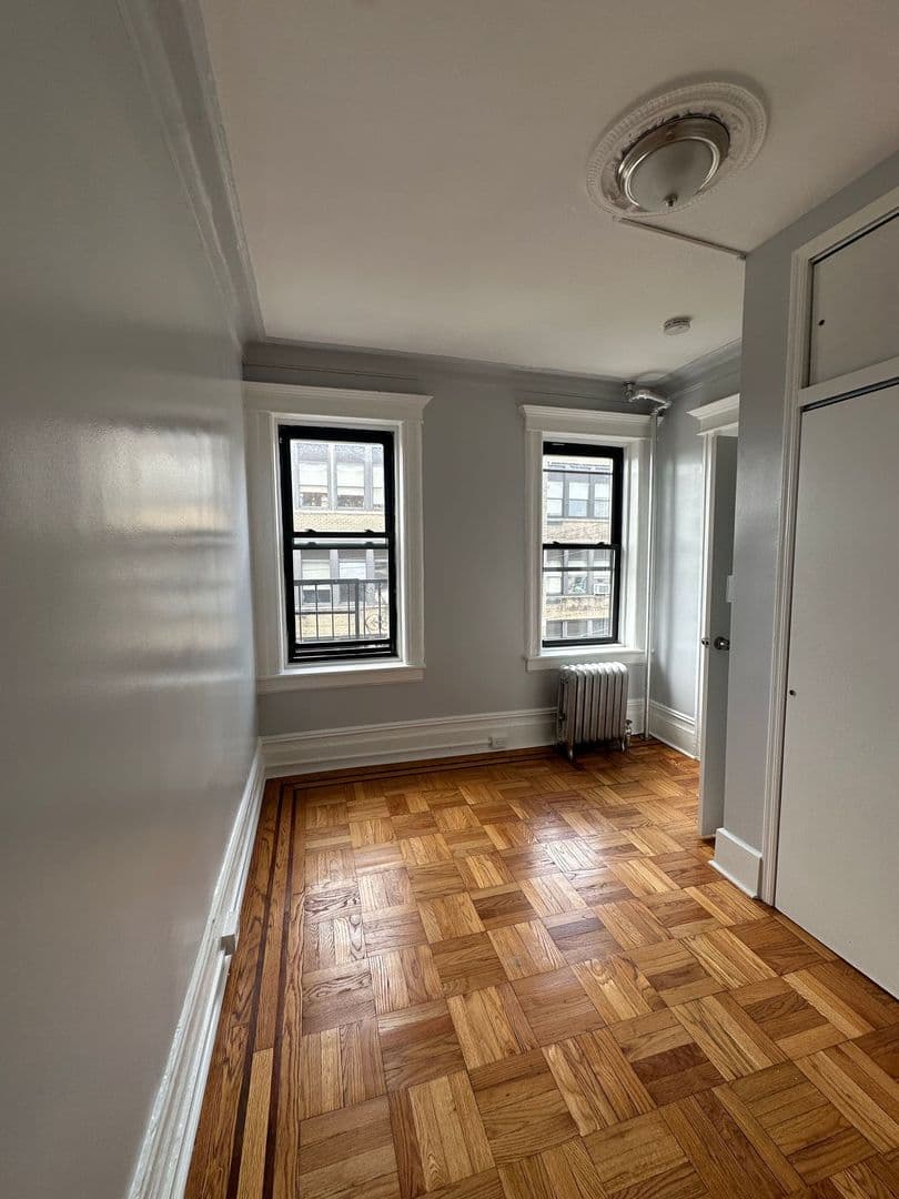 Union City Apartment: 4603 Hudson Avenue