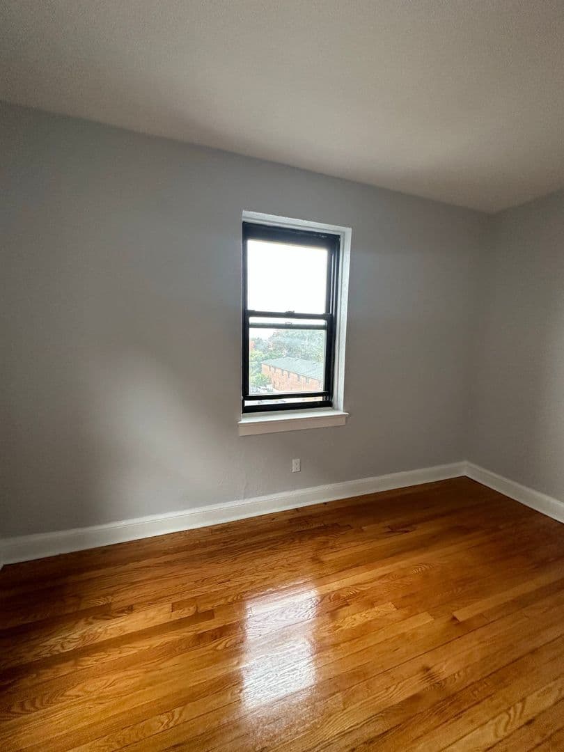 Palisades Park Apartment: 1 West Palisades Blvd