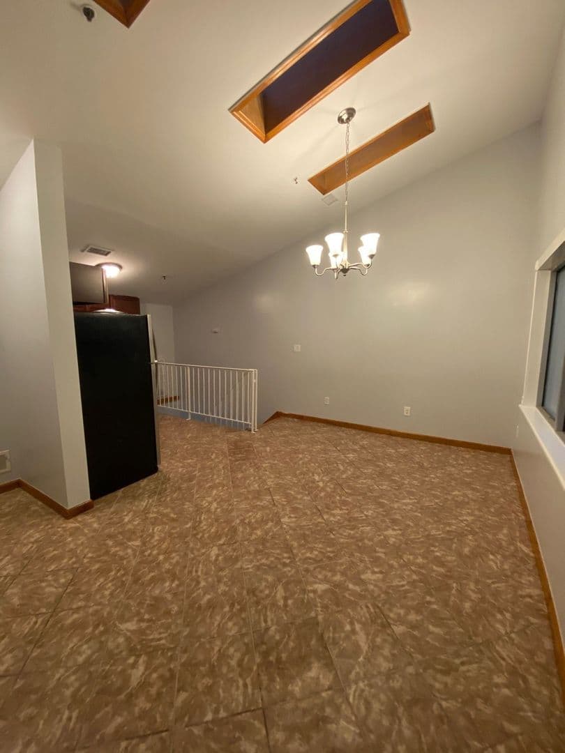Union City Apartment: 812 New York Avenue