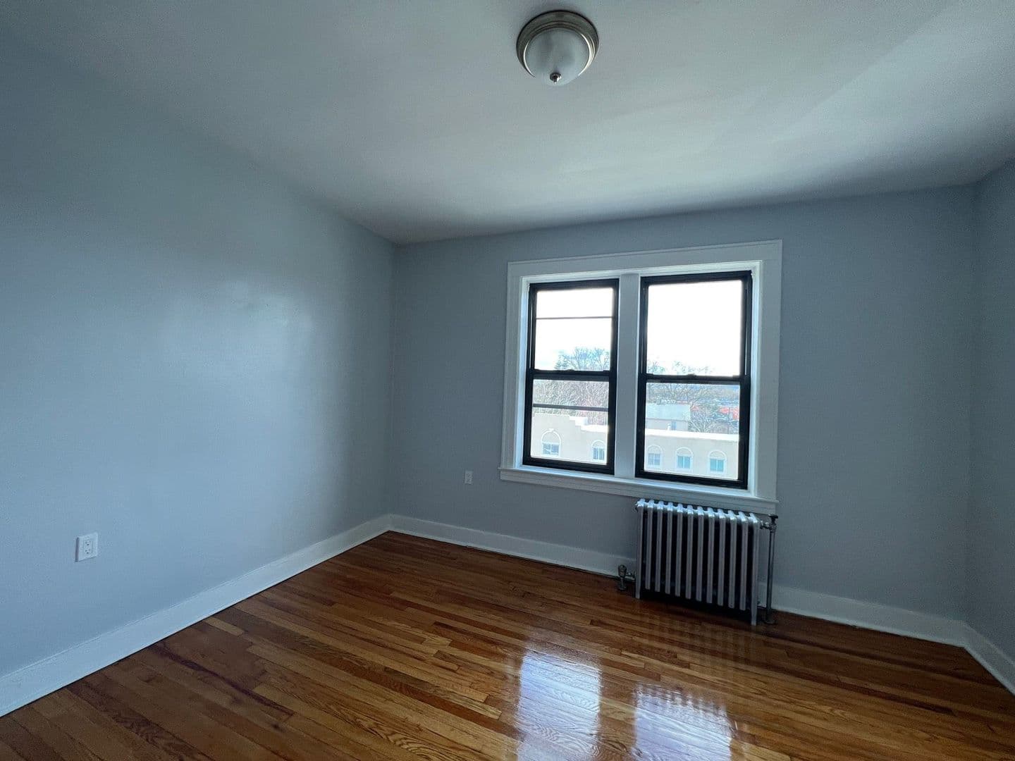 Bloomfield Apartment: 48 Hill Street