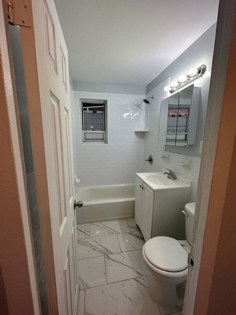 Weehawken Apartment: 700 Boulevard East