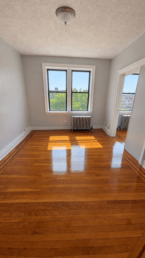 Bayonne Apartment: 1111-1113 Kennedy Boulevard
