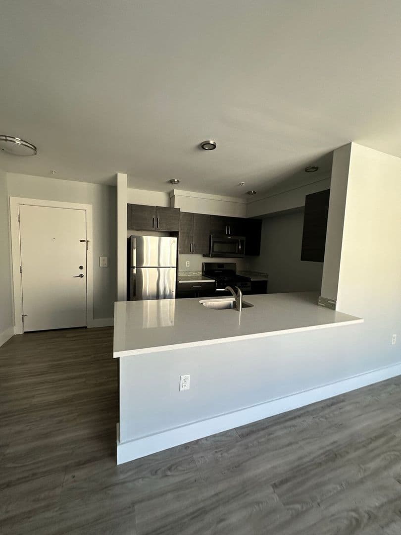 West New York Apartment: 5208 Polk Street